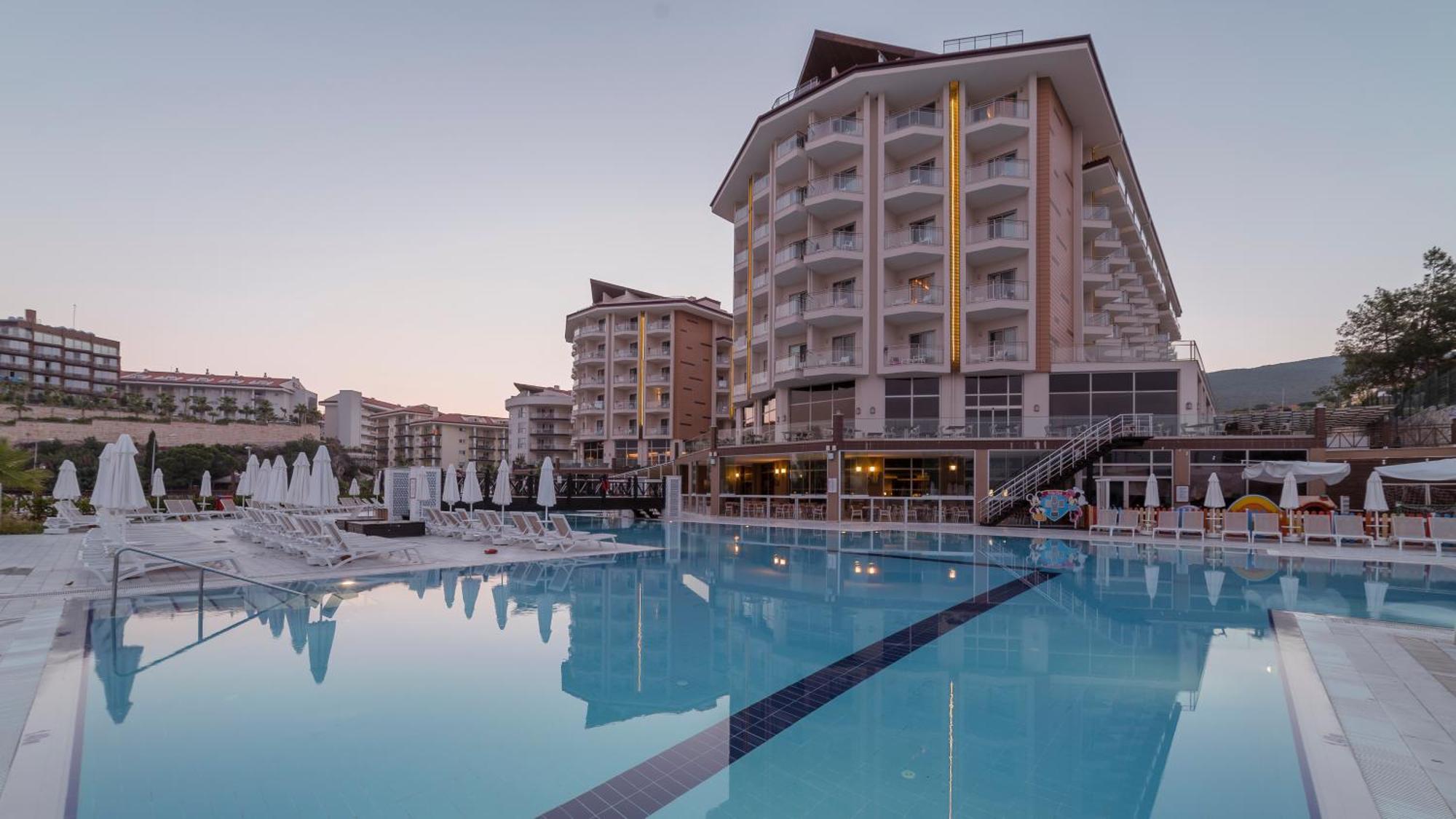 Ramada & Golf Resort Kusadasi