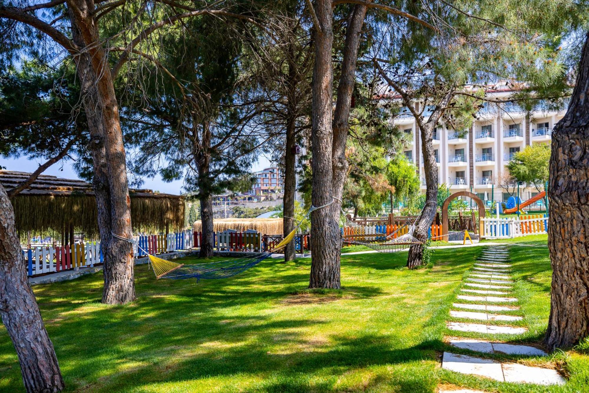 Ramada & Golf Kusadasi