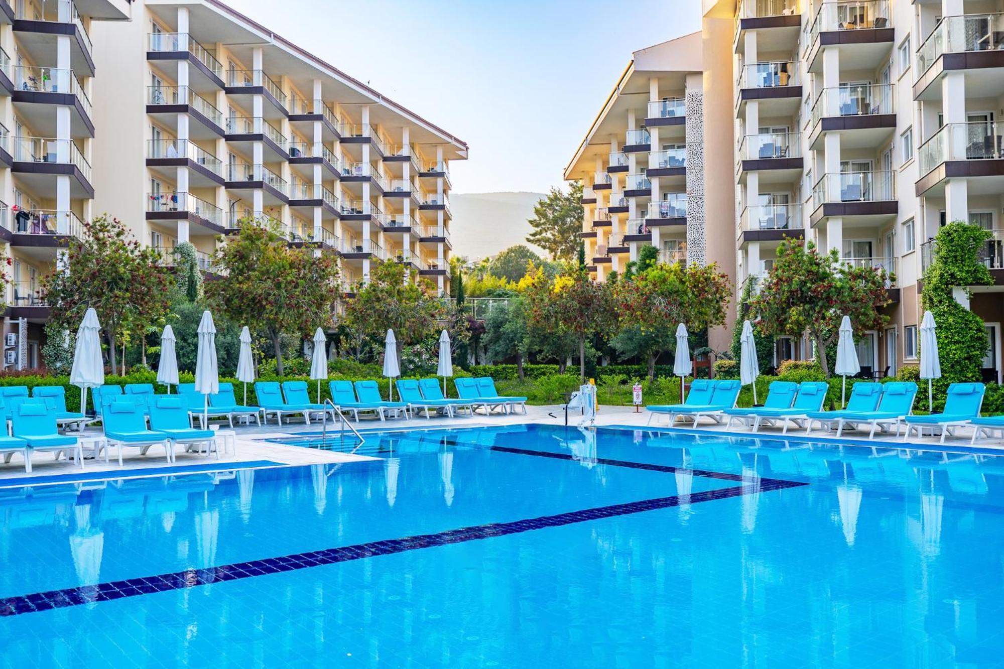Ramada & Golf Resort 5*