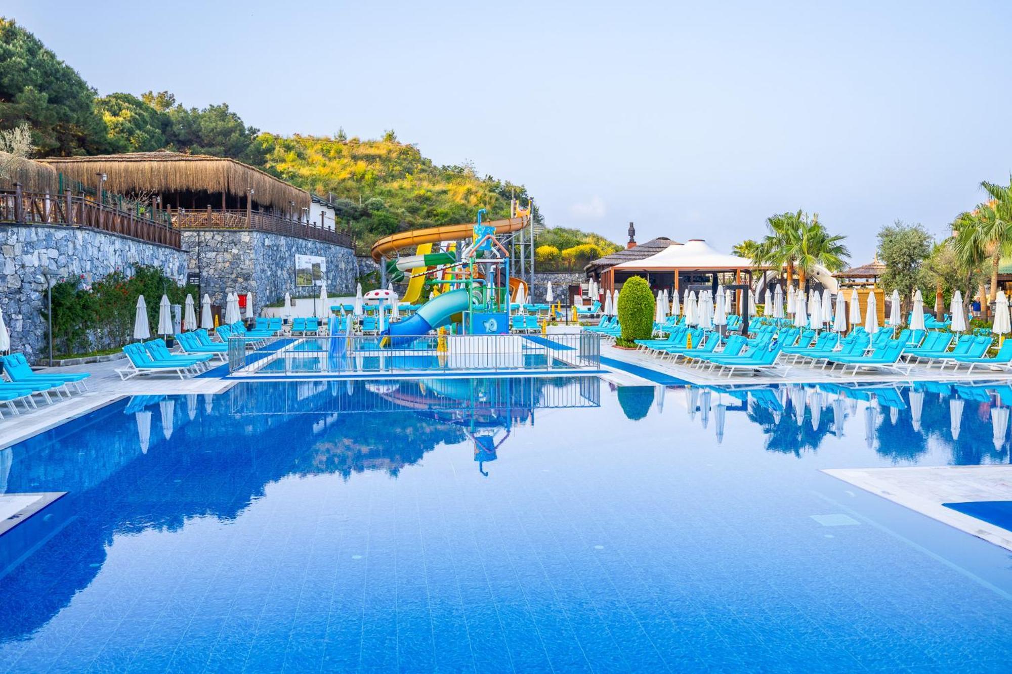 Resort Ramada & Golf Kusadasi