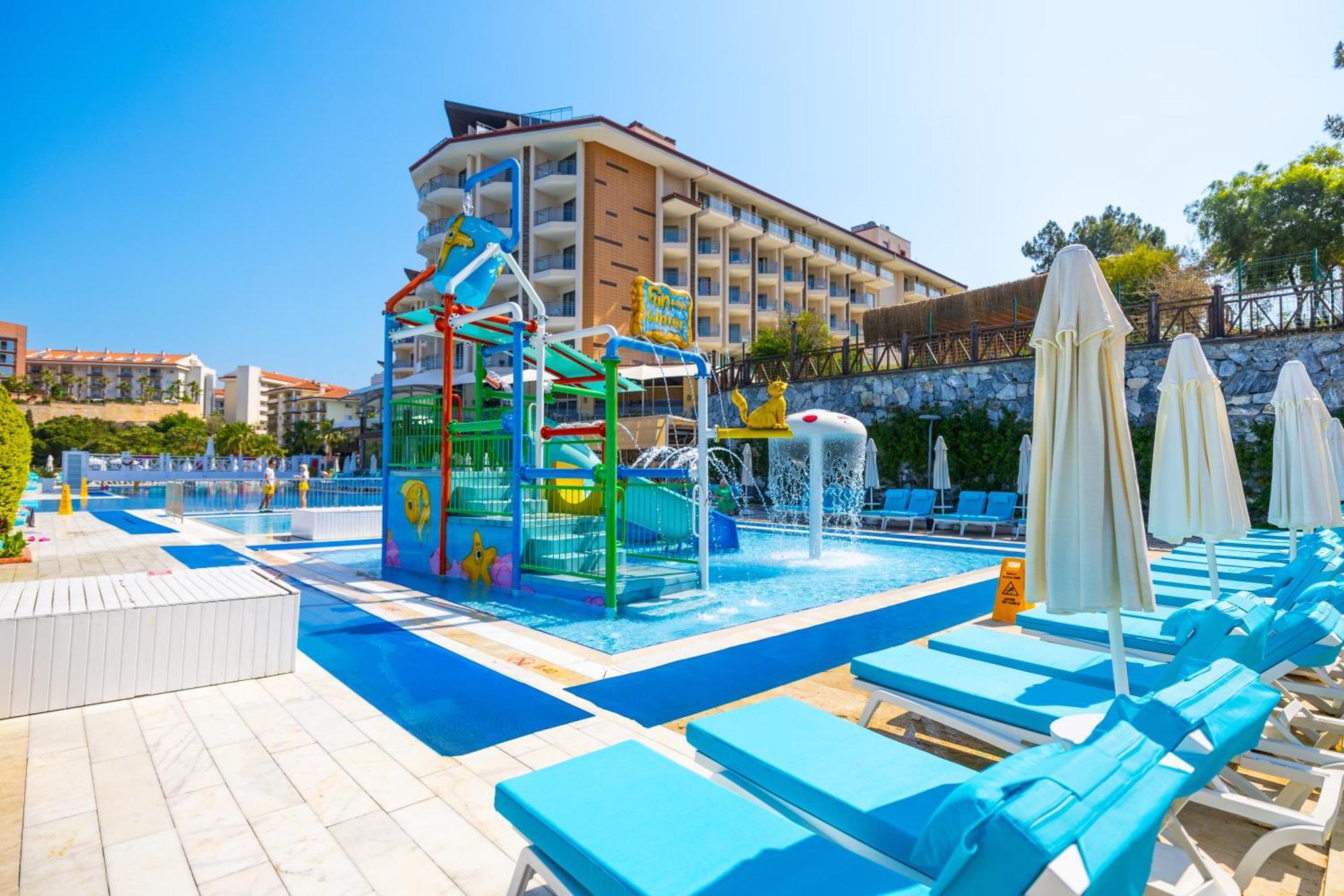Ramada & Golf Resort Kusadasi